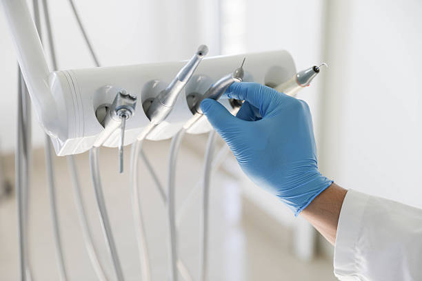 Professional Emergency Dentist technician working in Middleburg Heights, OH